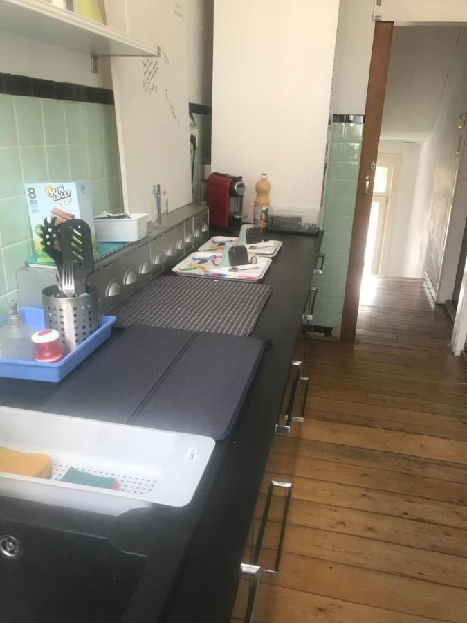 Au 194 Bed & Breakfast Liege Bagian luar foto